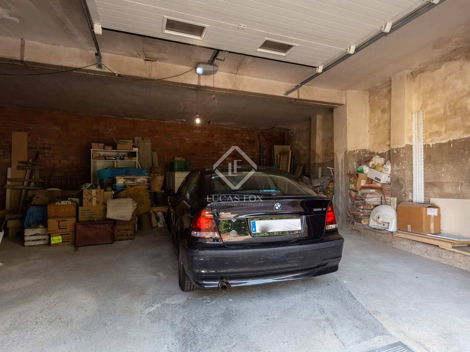 6 soveværelse Villa til salg i Esplugues de Llobregat med garage - € 1.200.000 (Ref: 7597156)