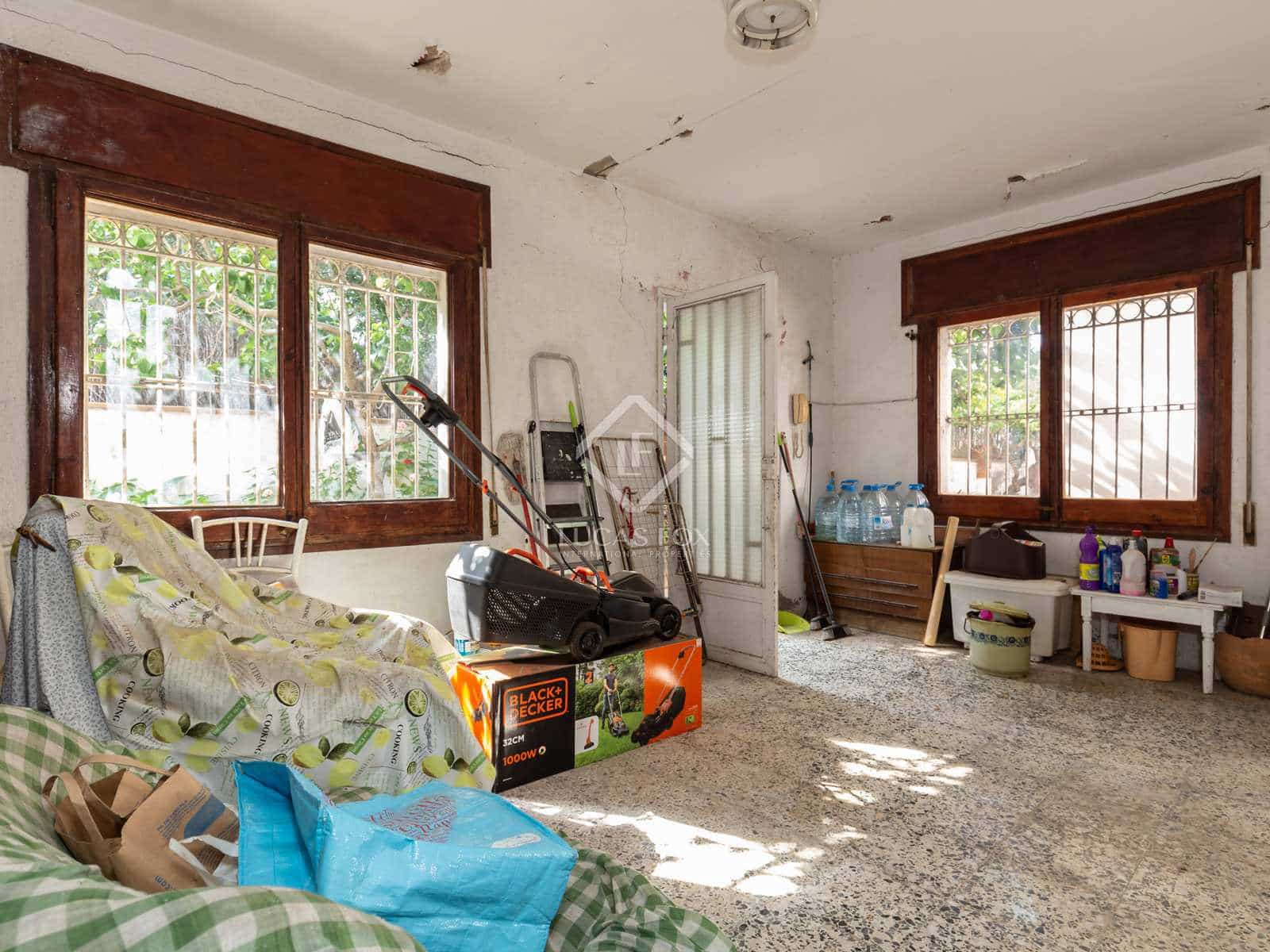 6 soveværelse Villa til salg i Esplugues de Llobregat med garage - € 1.200.000 (Ref: 7597156)