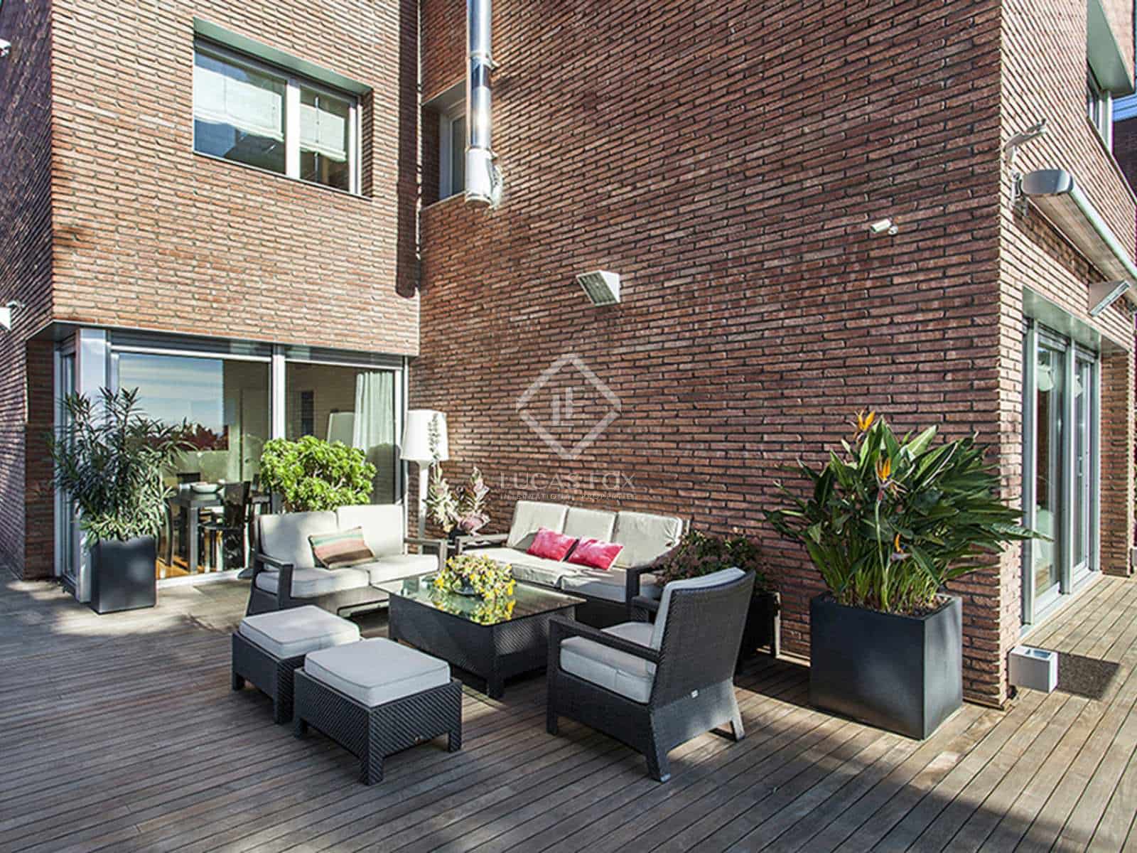 6 sypialnia Willa do wynajęcia w Miasto Barcelona z basenem garażem - 9 900 € (Ref: 7601033)