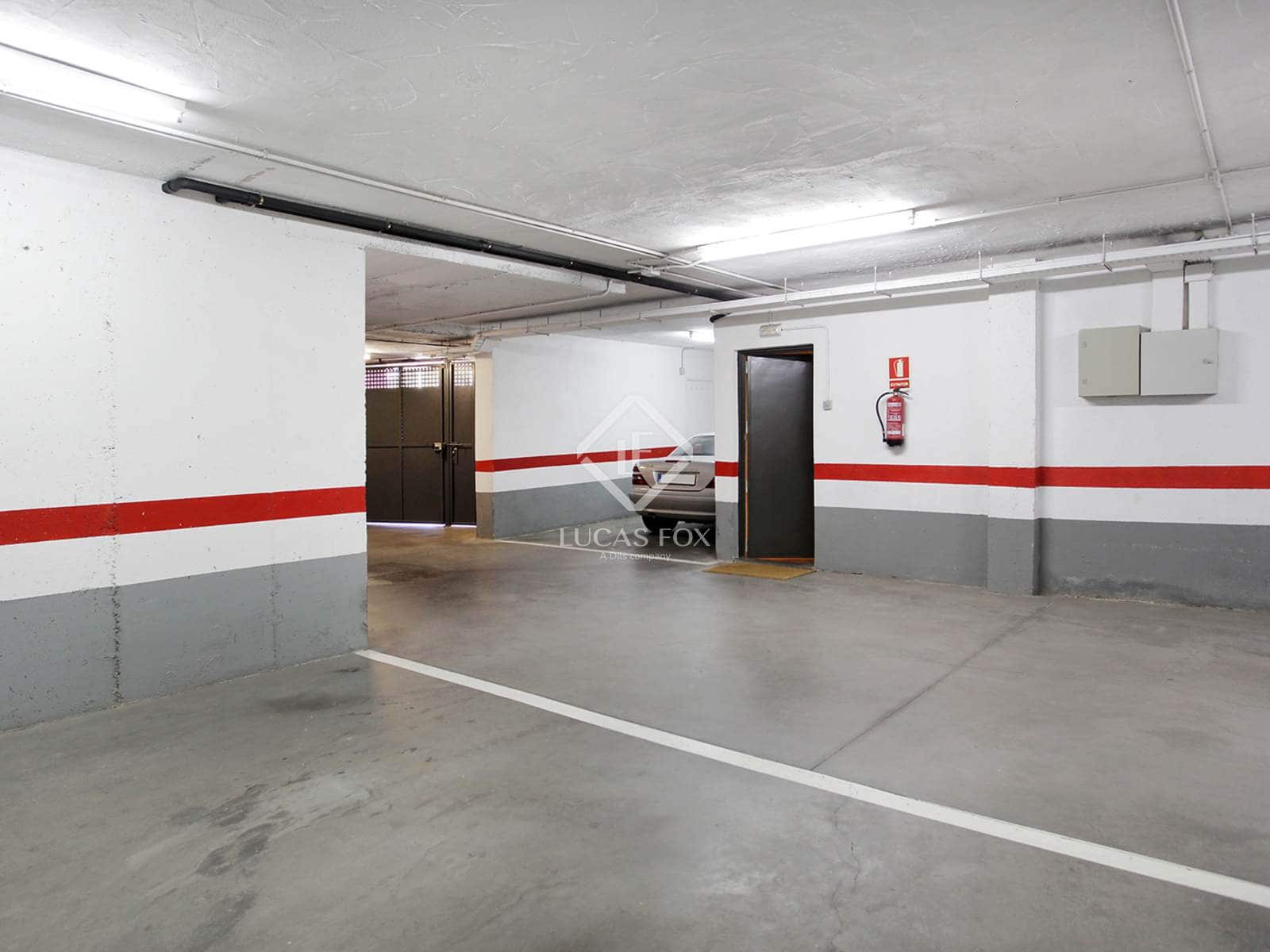 6 sypialnia Willa do wynajęcia w Miasto Barcelona z basenem garażem - 9 900 € (Ref: 7601033)