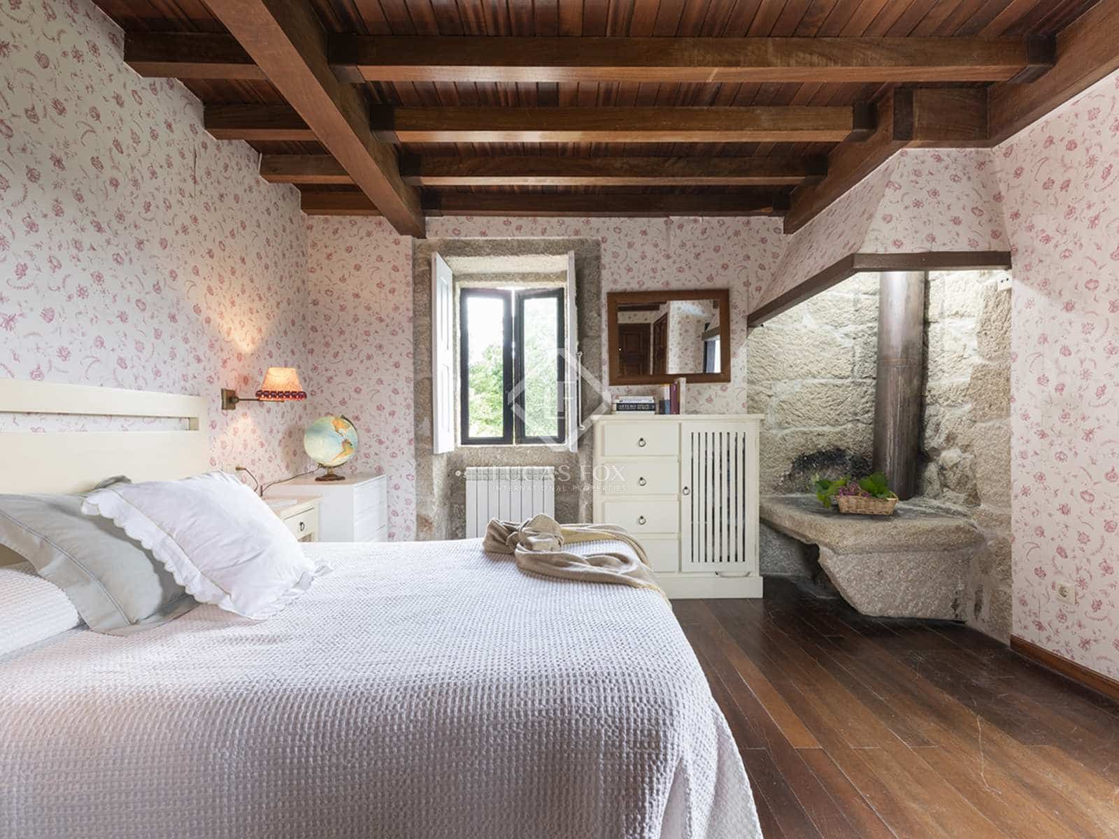 9 soverom Villa til salgs i Mondariz med svømmebasseng garasje - € 685 000 (Ref: 7603139)