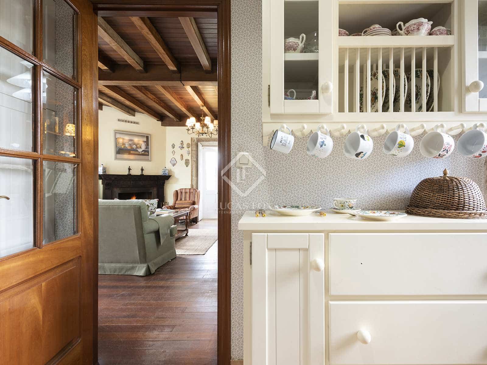 9 soverom Villa til salgs i Mondariz med svømmebasseng garasje - € 685 000 (Ref: 7603139)