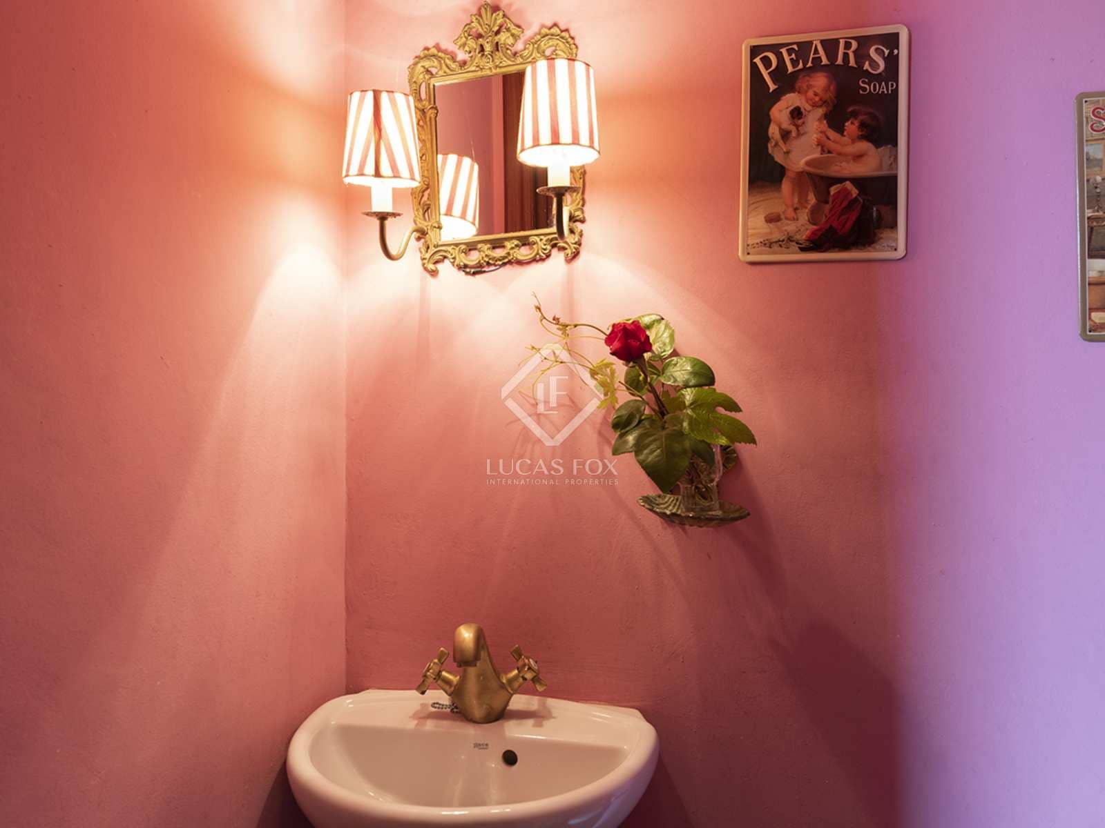 9 soverom Villa til salgs i Mondariz med svømmebasseng garasje - € 685 000 (Ref: 7603139)