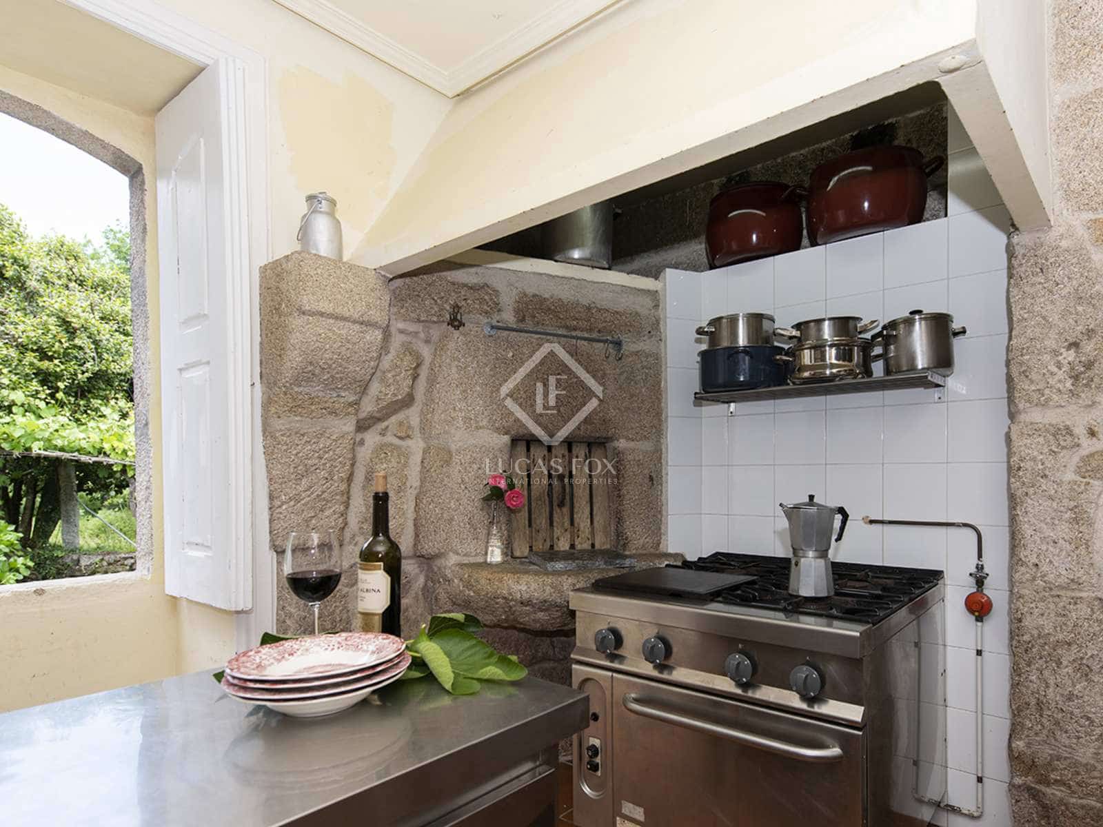 9 soverom Villa til salgs i Mondariz med svømmebasseng garasje - € 685 000 (Ref: 7603139)