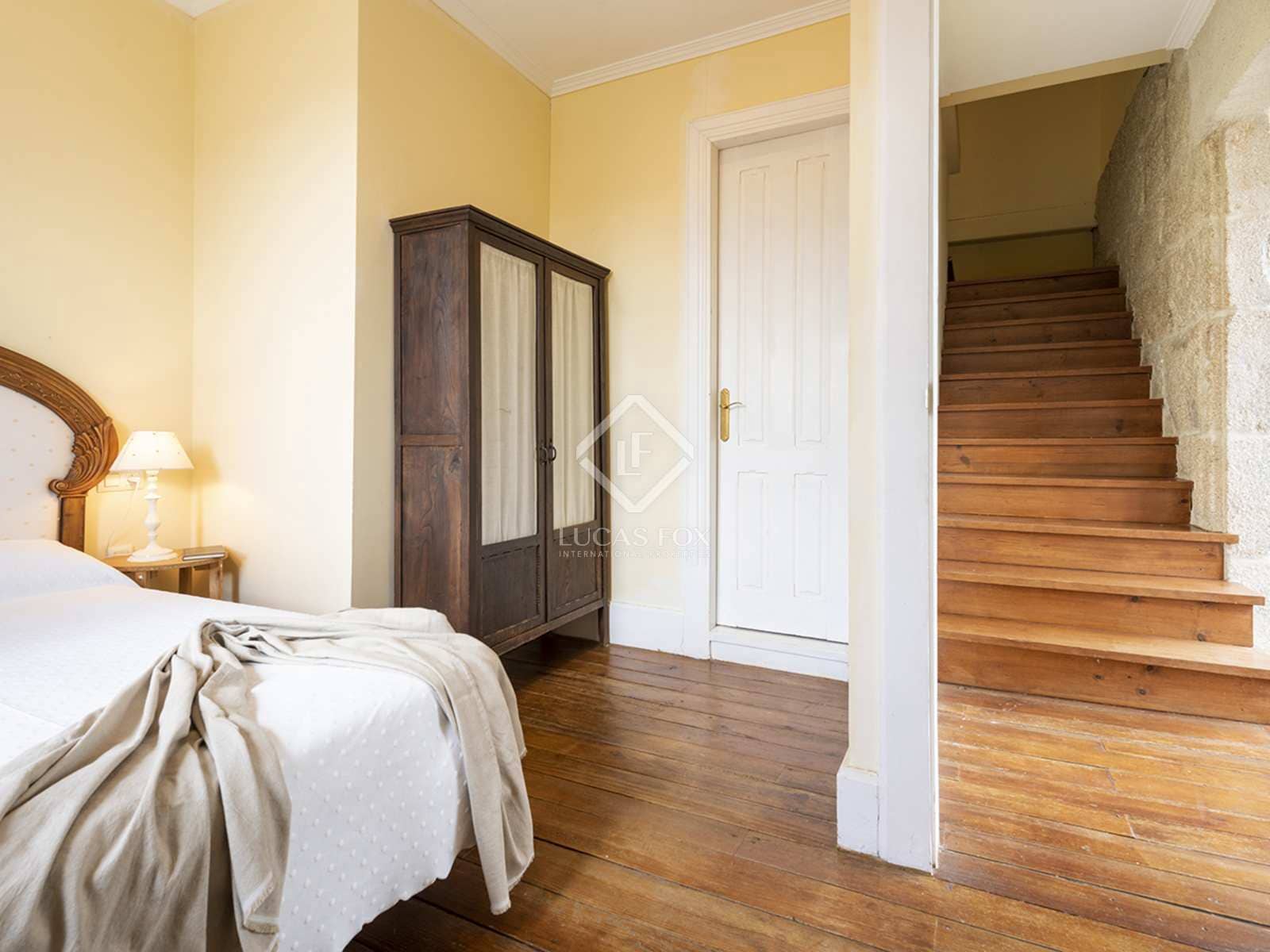 9 soverom Villa til salgs i Mondariz med svømmebasseng garasje - € 685 000 (Ref: 7603139)