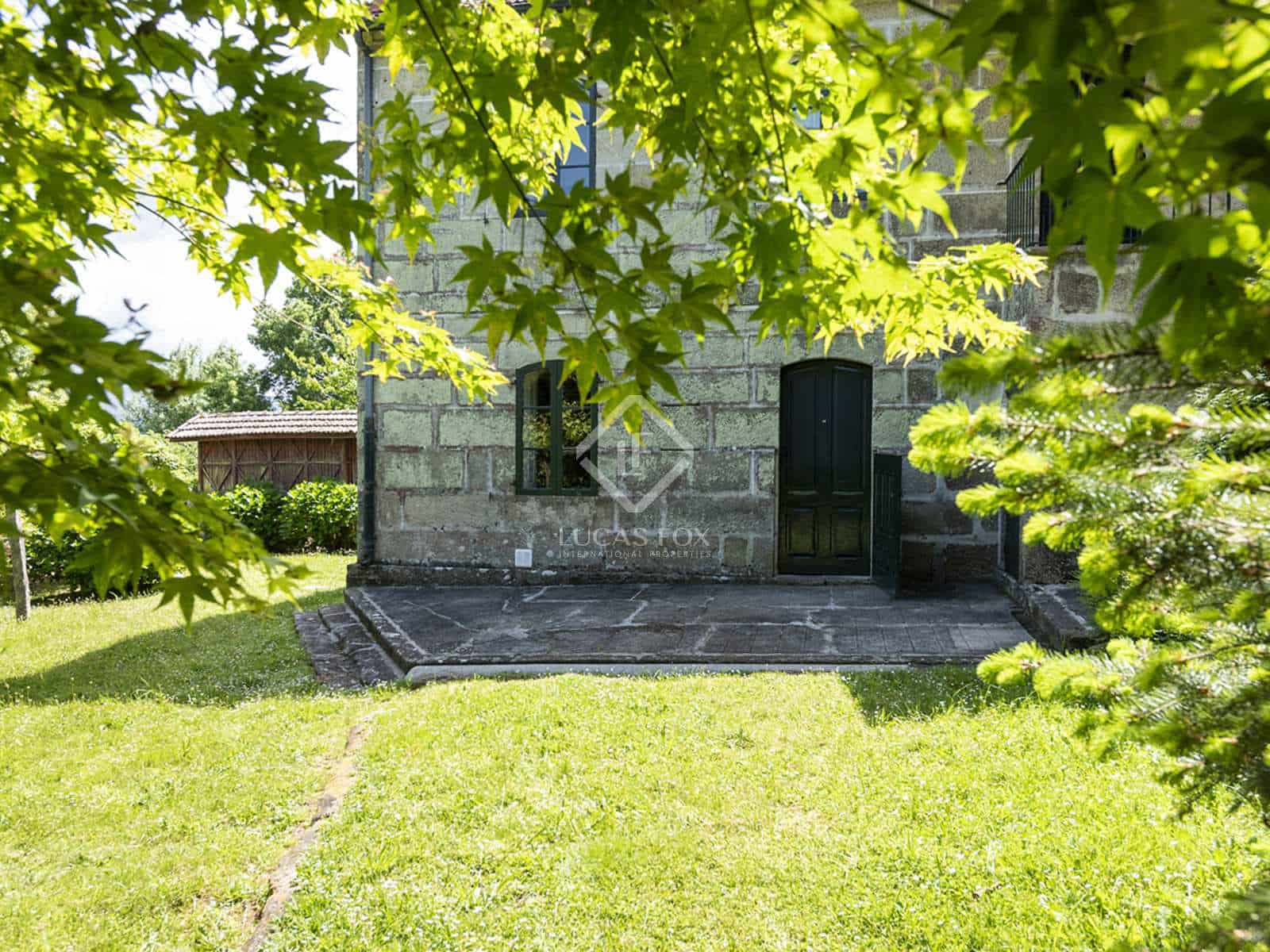 9 soverom Villa til salgs i Mondariz med svømmebasseng garasje - € 685 000 (Ref: 7603139)