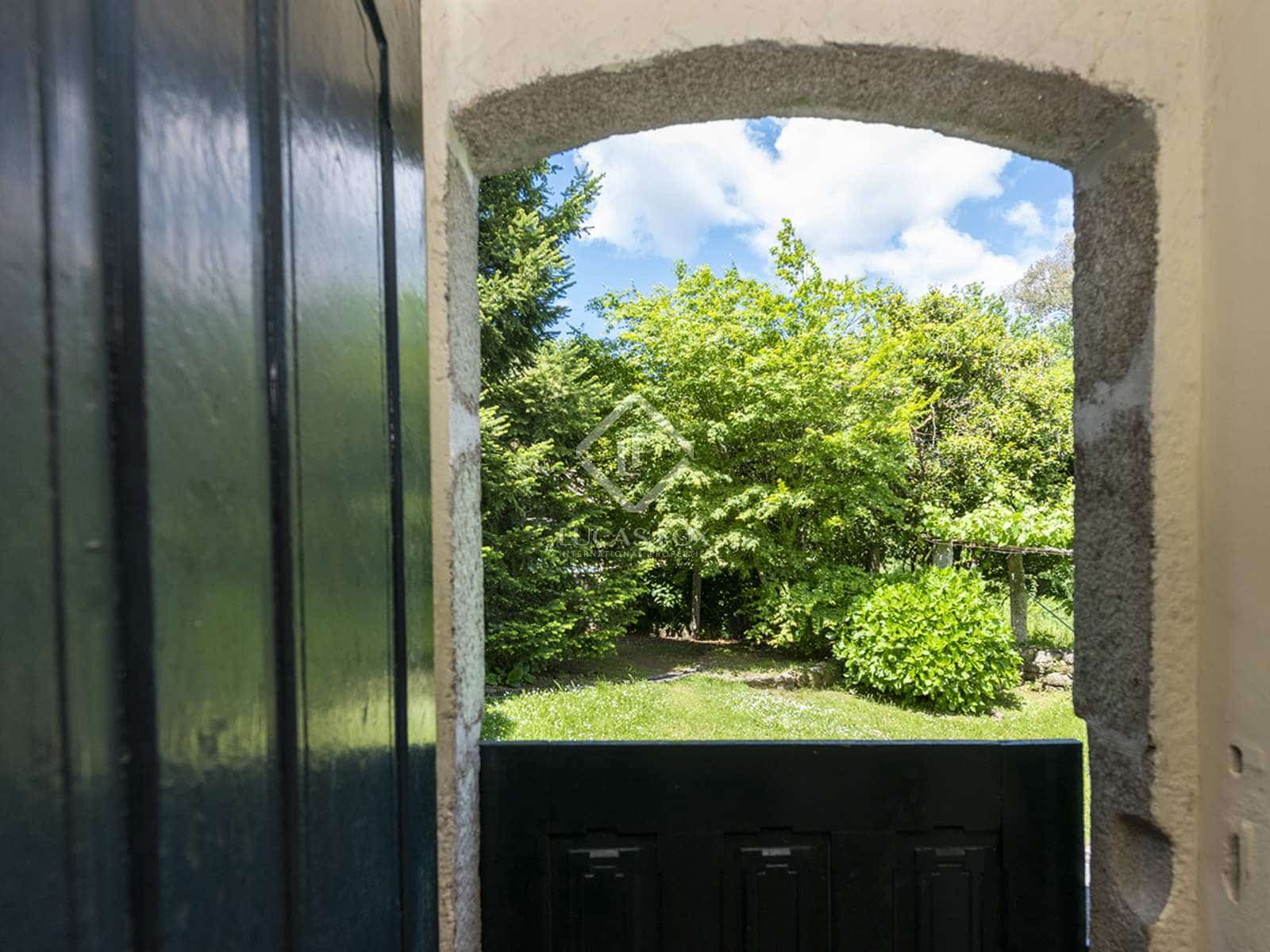 9 soverom Villa til salgs i Mondariz med svømmebasseng garasje - € 685 000 (Ref: 7603139)