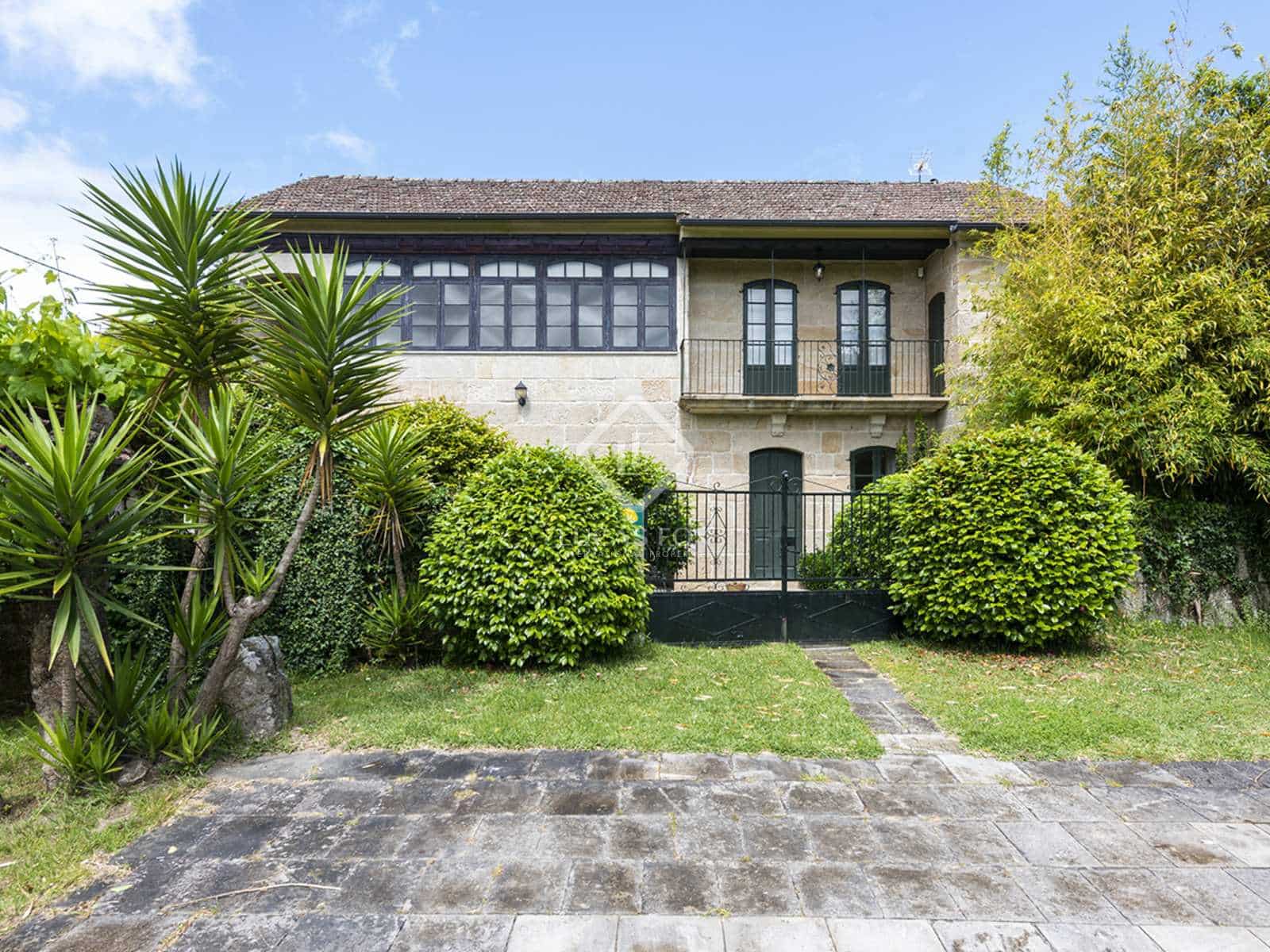 9 soverom Villa til salgs i Mondariz med svømmebasseng garasje - € 685 000 (Ref: 7603139)