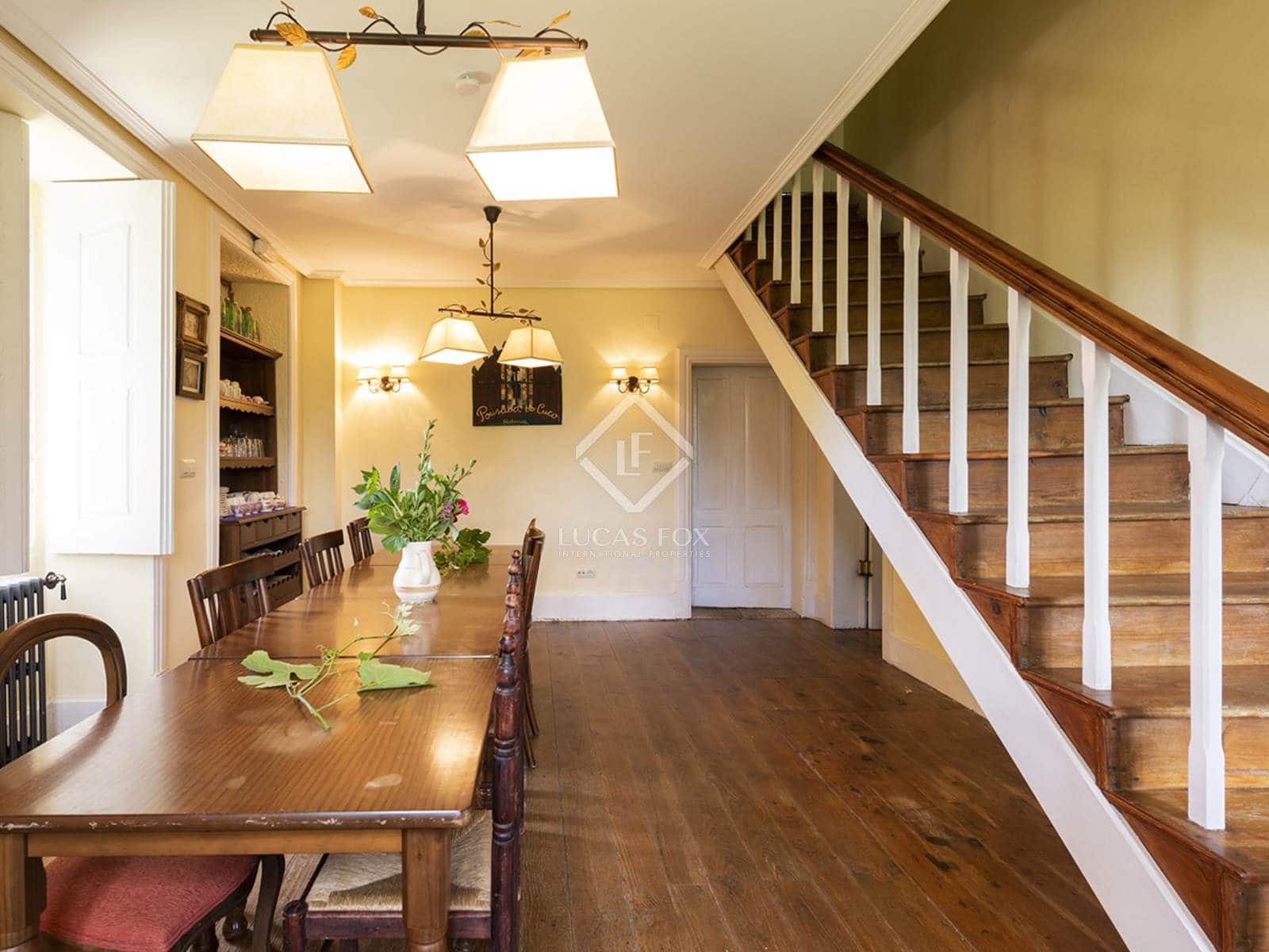 9 soverom Villa til salgs i Mondariz med svømmebasseng garasje - € 685 000 (Ref: 7603139)