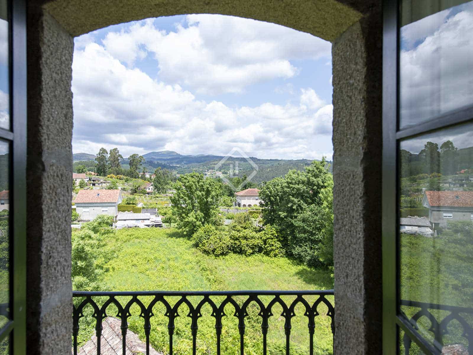 9 soverom Villa til salgs i Mondariz med svømmebasseng garasje - € 685 000 (Ref: 7603139)