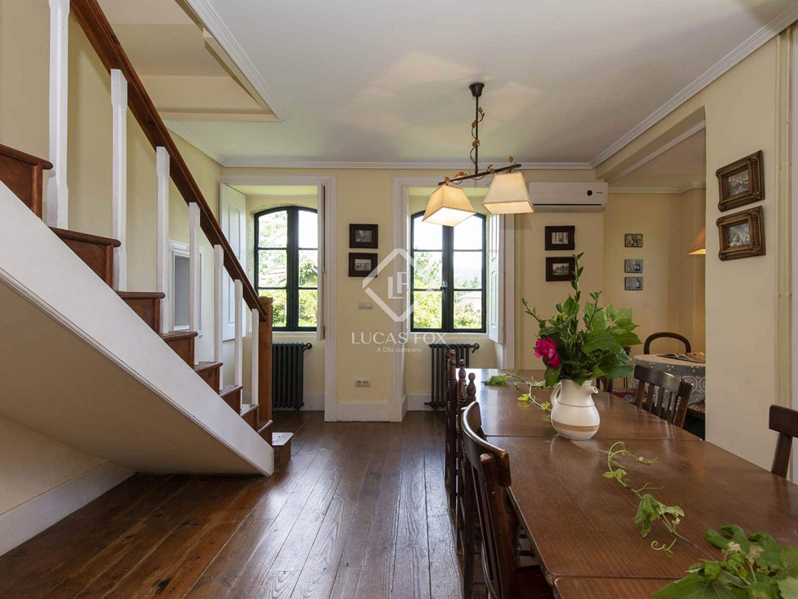 9 soverom Villa til salgs i Mondariz med svømmebasseng garasje - € 685 000 (Ref: 7603139)