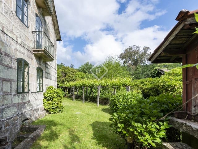 9 bedroom Villa for sale in Mondariz with pool garage - € 685,000 (Ref: 7603139)