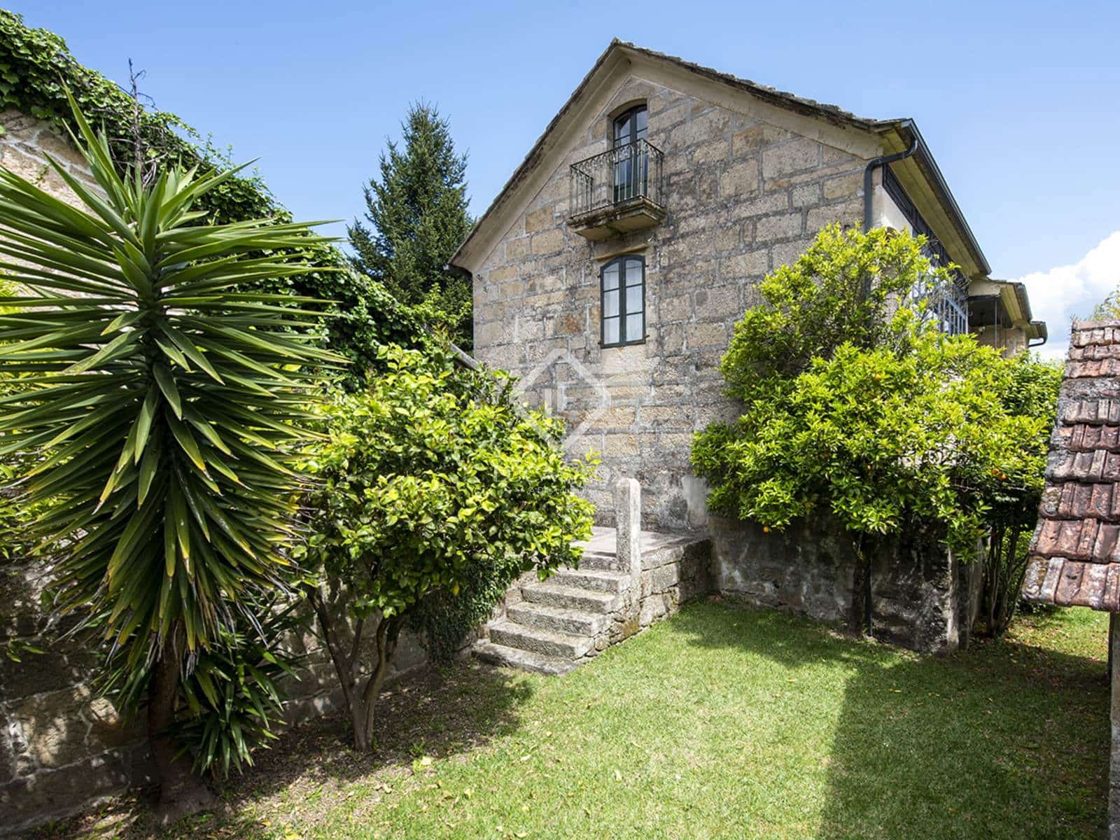 9 soverom Villa til salgs i Mondariz med svømmebasseng garasje - € 685 000 (Ref: 7603139)