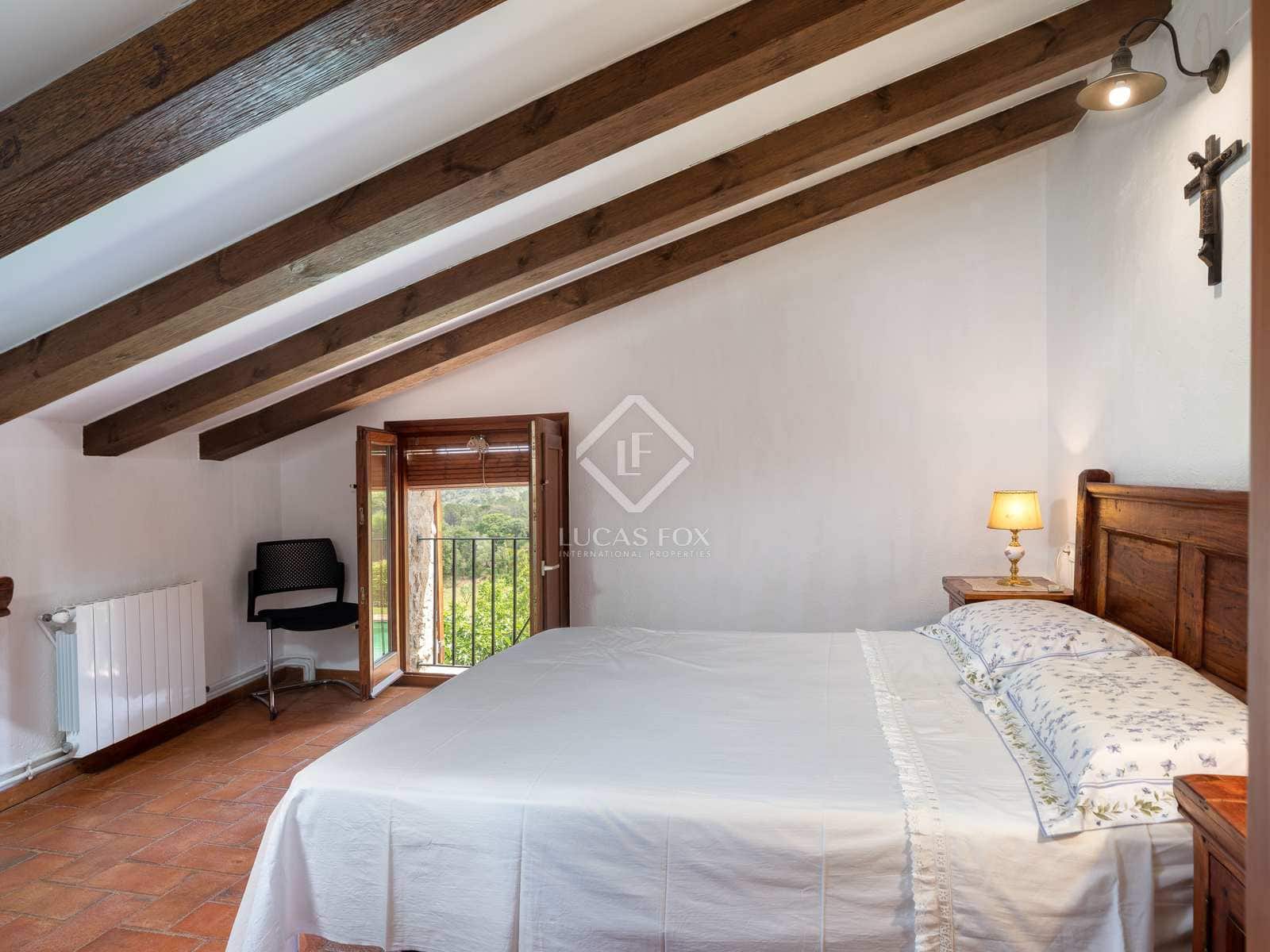 5 chambre Finca/Maison de Campagne à vendre à Llado avec piscine - 900 000 € (Ref: 7615132)
