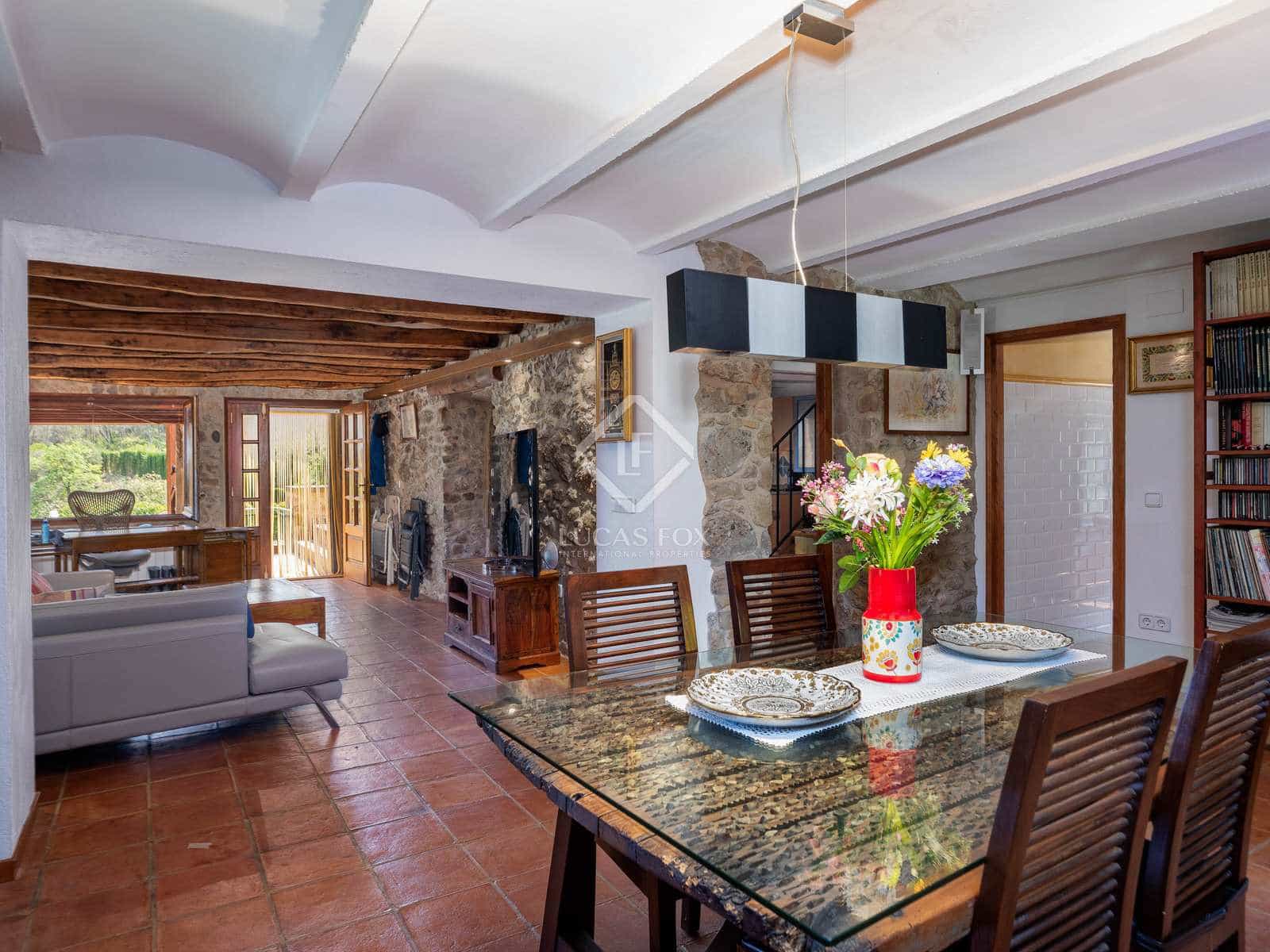5 chambre Finca/Maison de Campagne à vendre à Llado avec piscine - 900 000 € (Ref: 7615132)