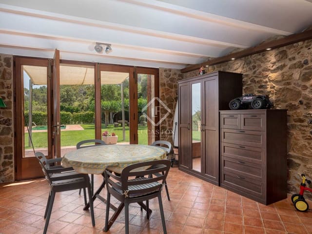 5 chambre Finca/Maison de Campagne à vendre à Lladó avec piscine - 900 000 € (Ref: 7615132)