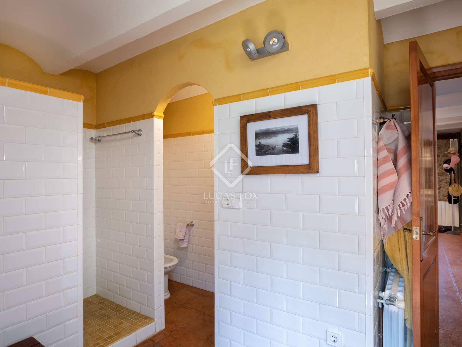5 chambre Finca/Maison de Campagne à vendre à Llado avec piscine - 900 000 € (Ref: 7615132)