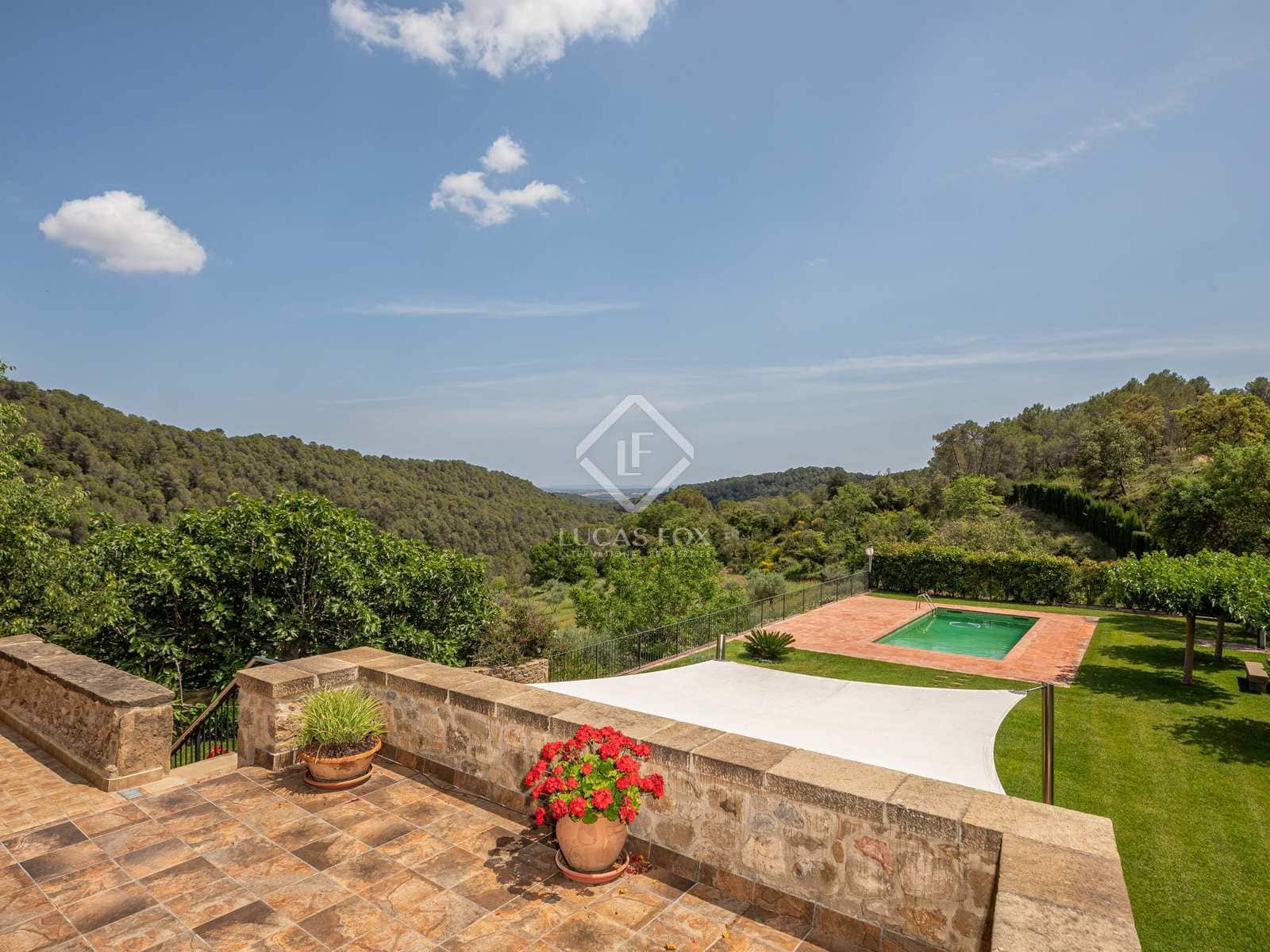 5 chambre Finca/Maison de Campagne à vendre à Llado avec piscine - 900 000 € (Ref: 7615132)