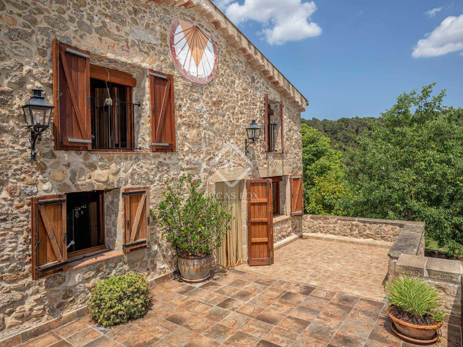 5 chambre Finca/Maison de Campagne à vendre à Llado avec piscine - 900 000 € (Ref: 7615132)