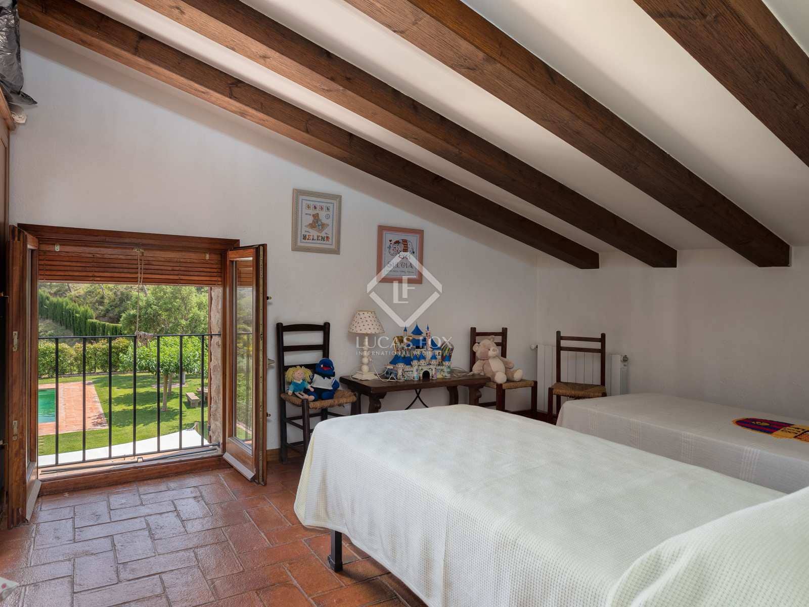 5 chambre Finca/Maison de Campagne à vendre à Llado avec piscine - 900 000 € (Ref: 7615132)