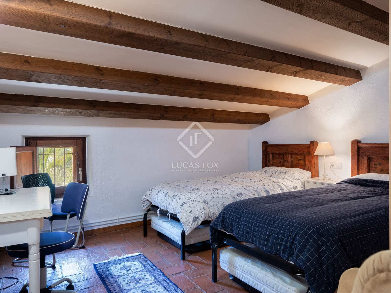 5 chambre Finca/Maison de Campagne à vendre à Llado avec piscine - 900 000 € (Ref: 7615132)