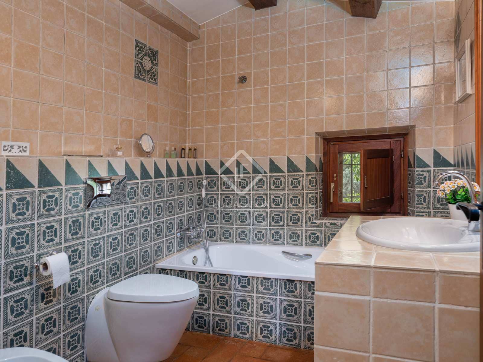 5 chambre Finca/Maison de Campagne à vendre à Llado avec piscine - 900 000 € (Ref: 7615132)