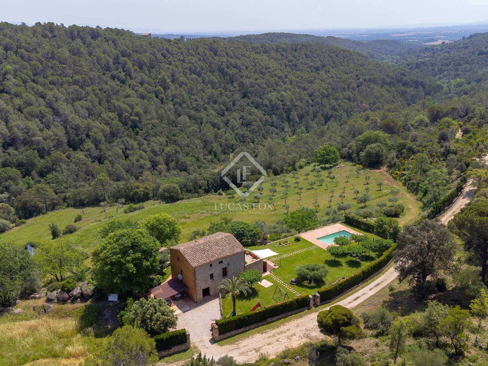 5 chambre Finca/Maison de Campagne à vendre à Llado avec piscine - 900 000 € (Ref: 7615132)