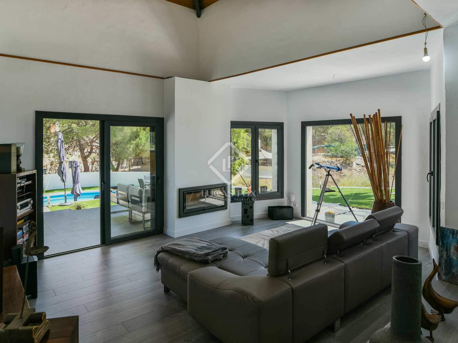 4 slaapkamer Villa te koop in Malaga stad met zwembad garage - € 1.500.000 (Ref: 7615136)