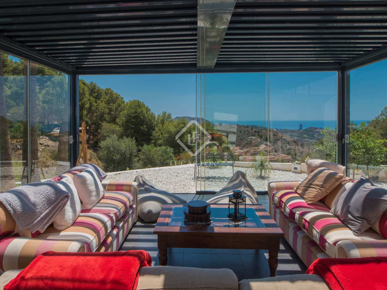 4 slaapkamer Villa te koop in Malaga stad met zwembad garage - € 1.500.000 (Ref: 7615136)