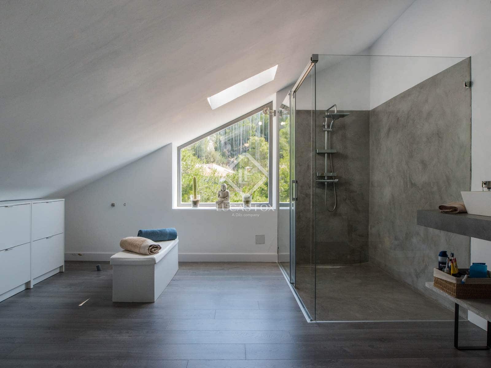 4 slaapkamer Villa te koop in Malaga stad met zwembad garage - € 1.500.000 (Ref: 7615136)