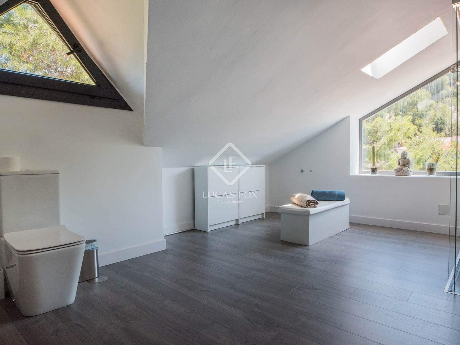 4 slaapkamer Villa te koop in Malaga stad met zwembad garage - € 1.500.000 (Ref: 7615136)