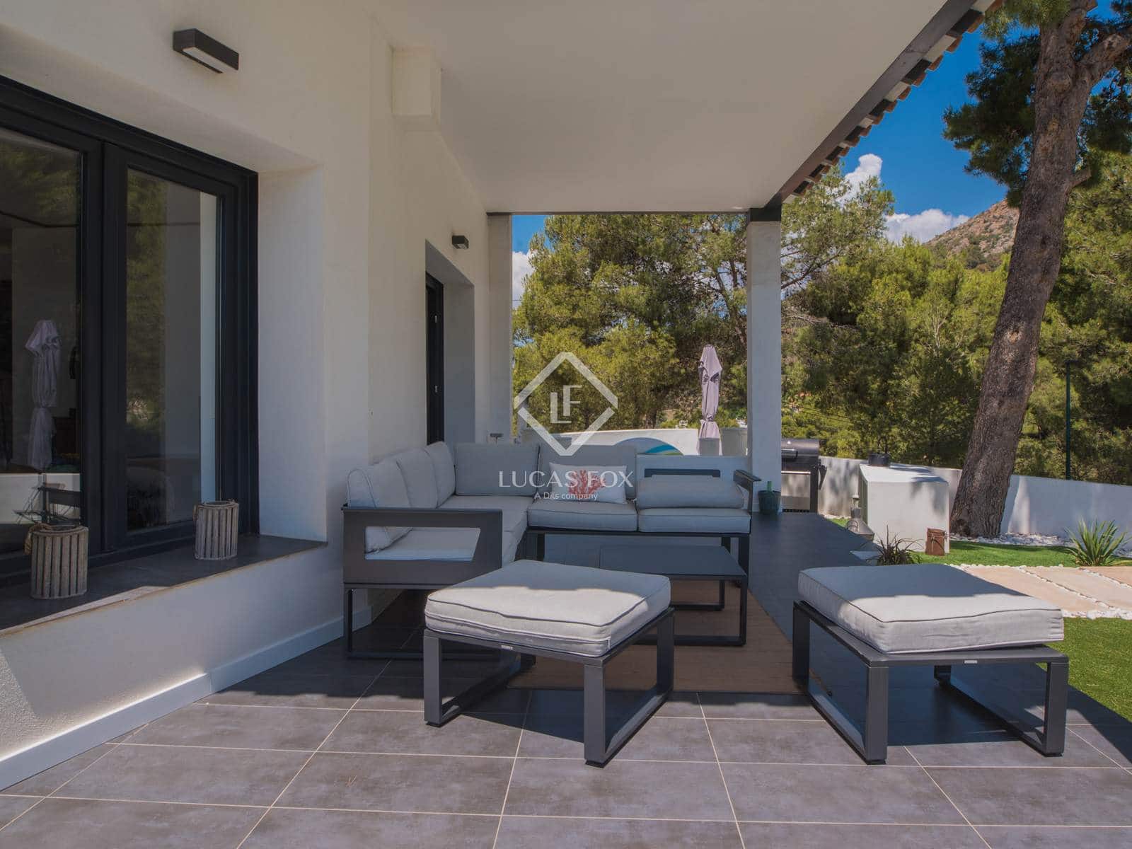 4 slaapkamer Villa te koop in Malaga stad met zwembad garage - € 1.500.000 (Ref: 7615136)