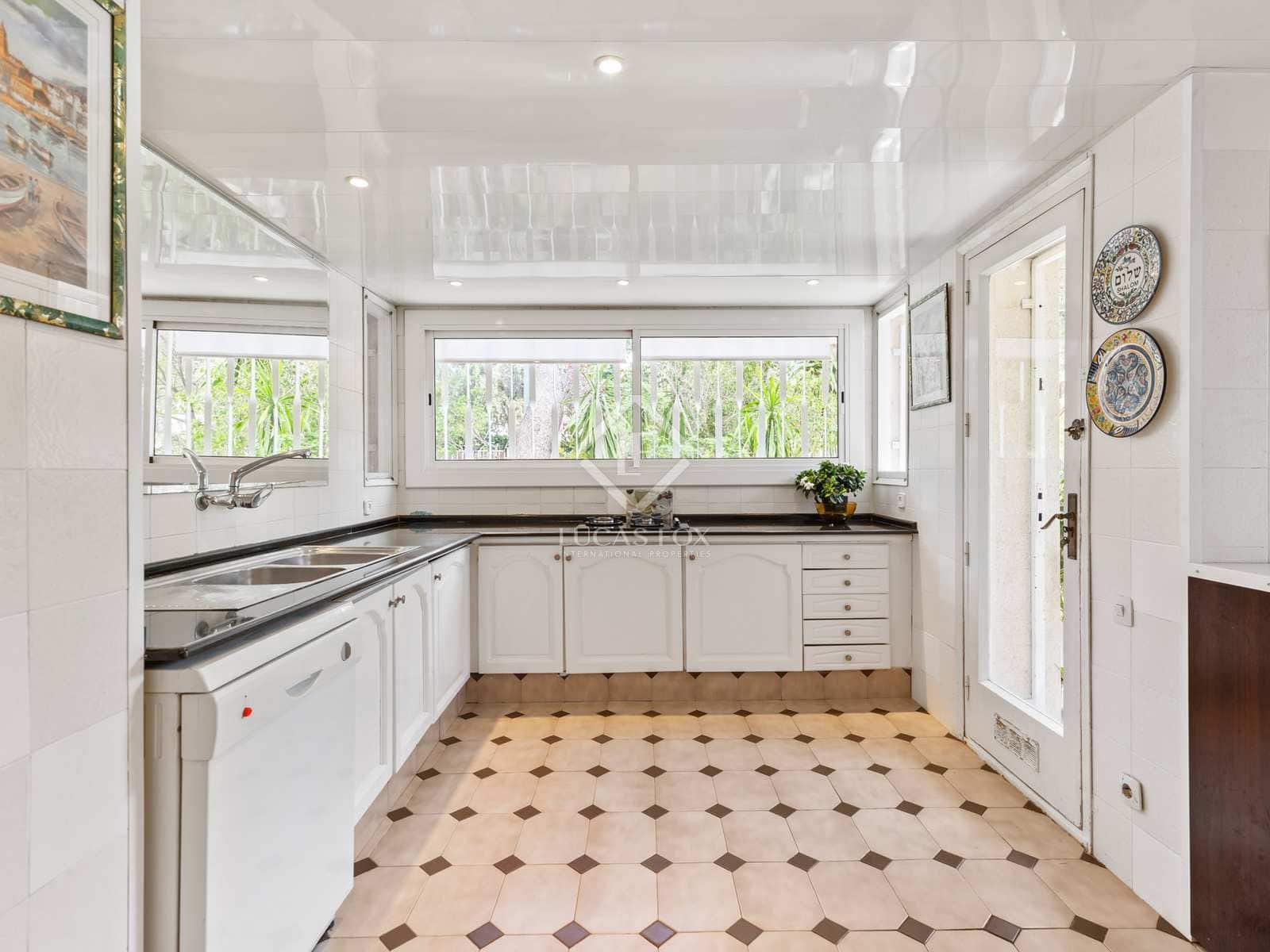 5 sovrum Villa till salu i Castelldefels med pool garage - 1 390 000 € (Ref: 7618055)