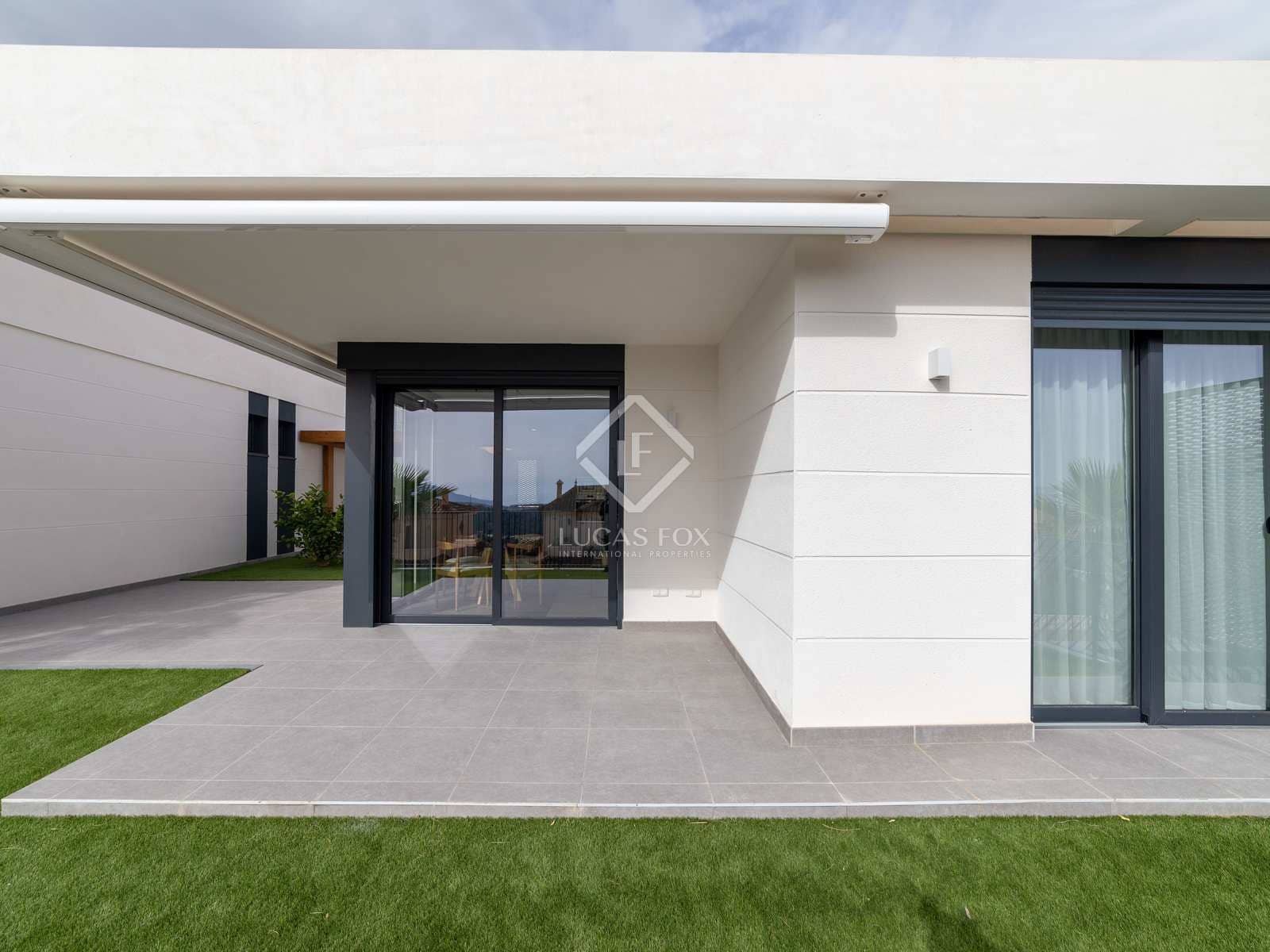 3 slaapkamer Villa te koop in Polop met zwembad garage - € 588.000 (Ref: 7626087)