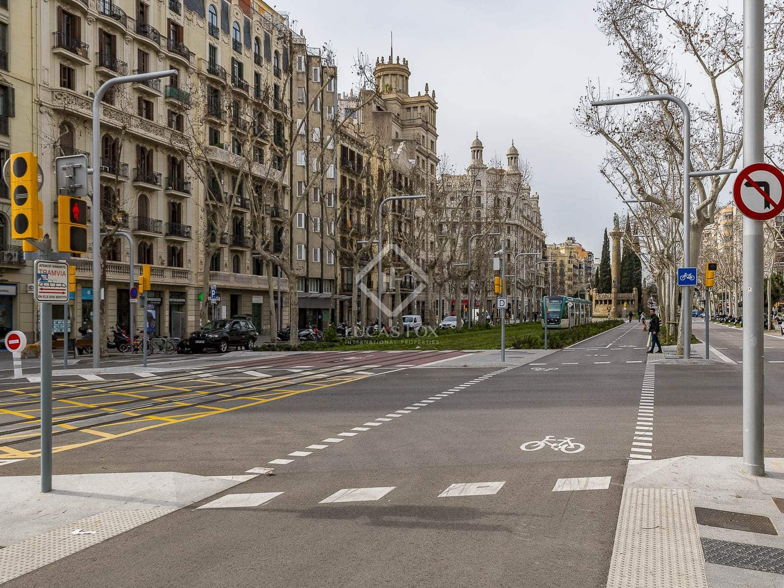 3 bedroom Apartment for sale in Barcelona city - € 995,000 (Ref: 7626091)