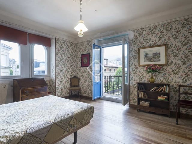 8 slaapkamer Villa te koop in Donostia-San Sebastián met garage - € 3.500.000 (Ref: 7626099)