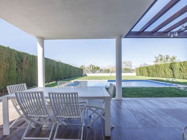 7 Zimmer Villa zu vermieten in Bétera mit Pool Garage - 4.500 € (Ref: 7626105)