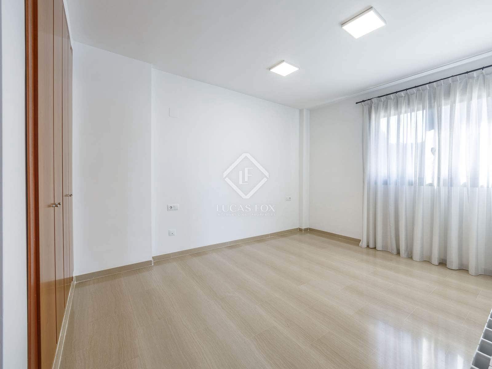 7 bedroom Villa for rent in Betera with pool garage - € 4,500 (Ref: 7626105)