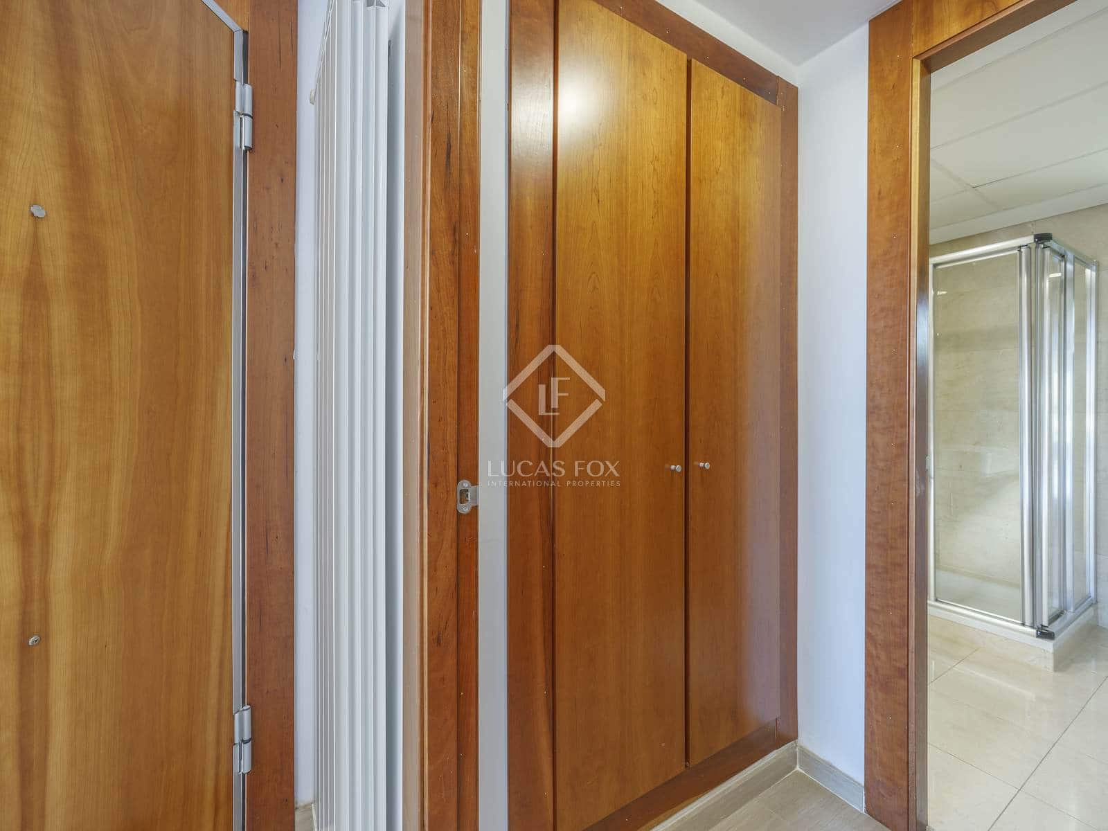 7 bedroom Villa for rent in Betera with pool garage - € 4,500 (Ref: 7626105)