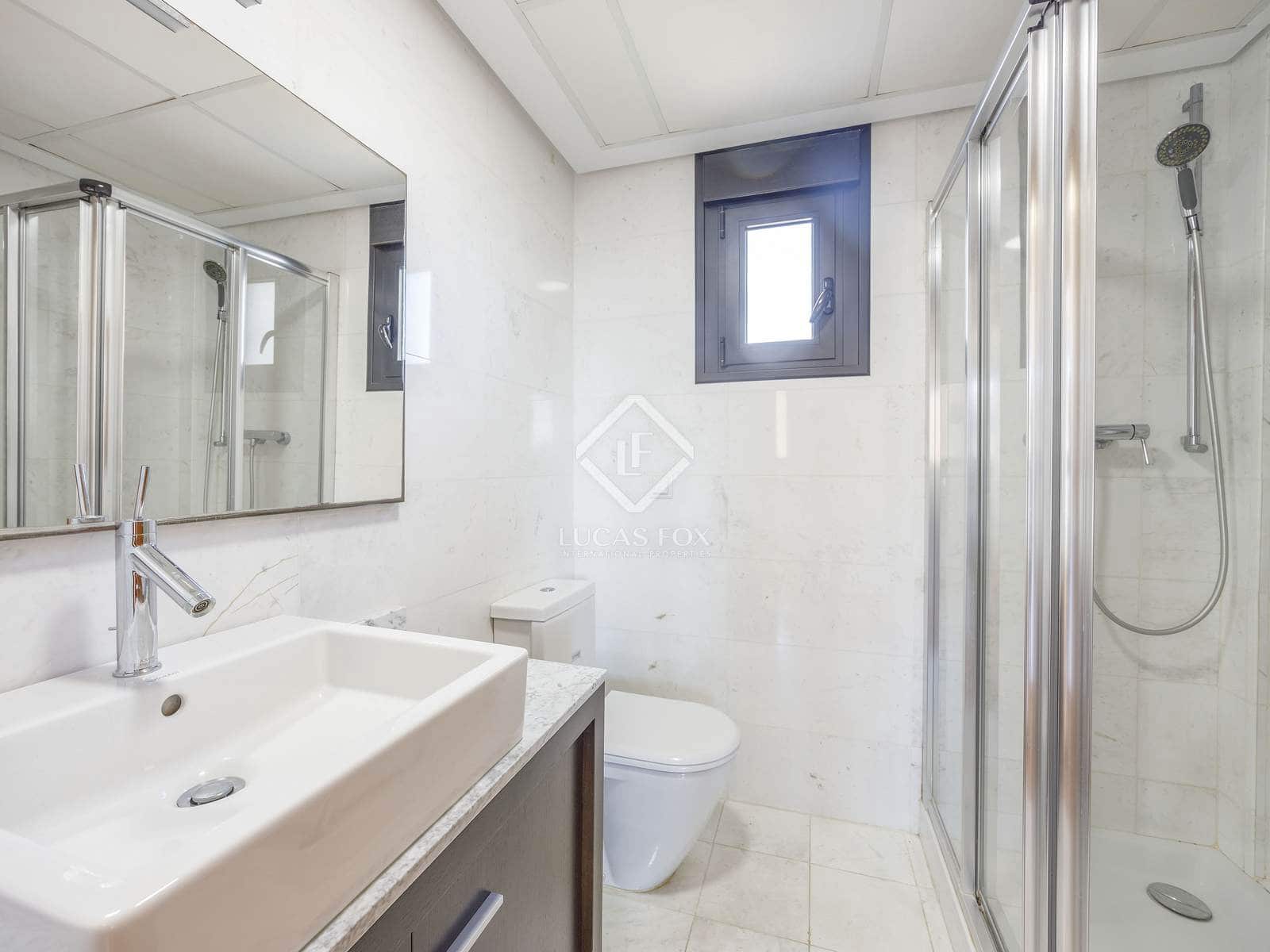 7 bedroom Villa for rent in Betera with pool garage - € 4,500 (Ref: 7626105)