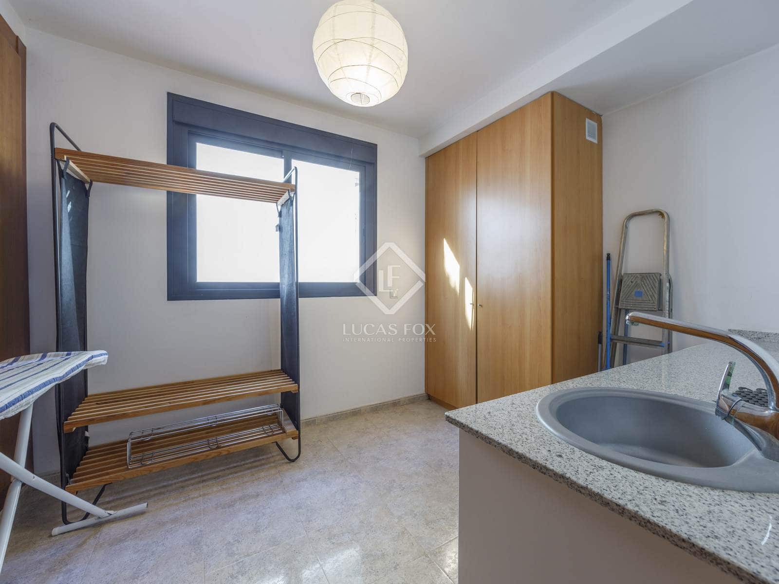 7 bedroom Villa for rent in Betera with pool garage - € 4,500 (Ref: 7626105)