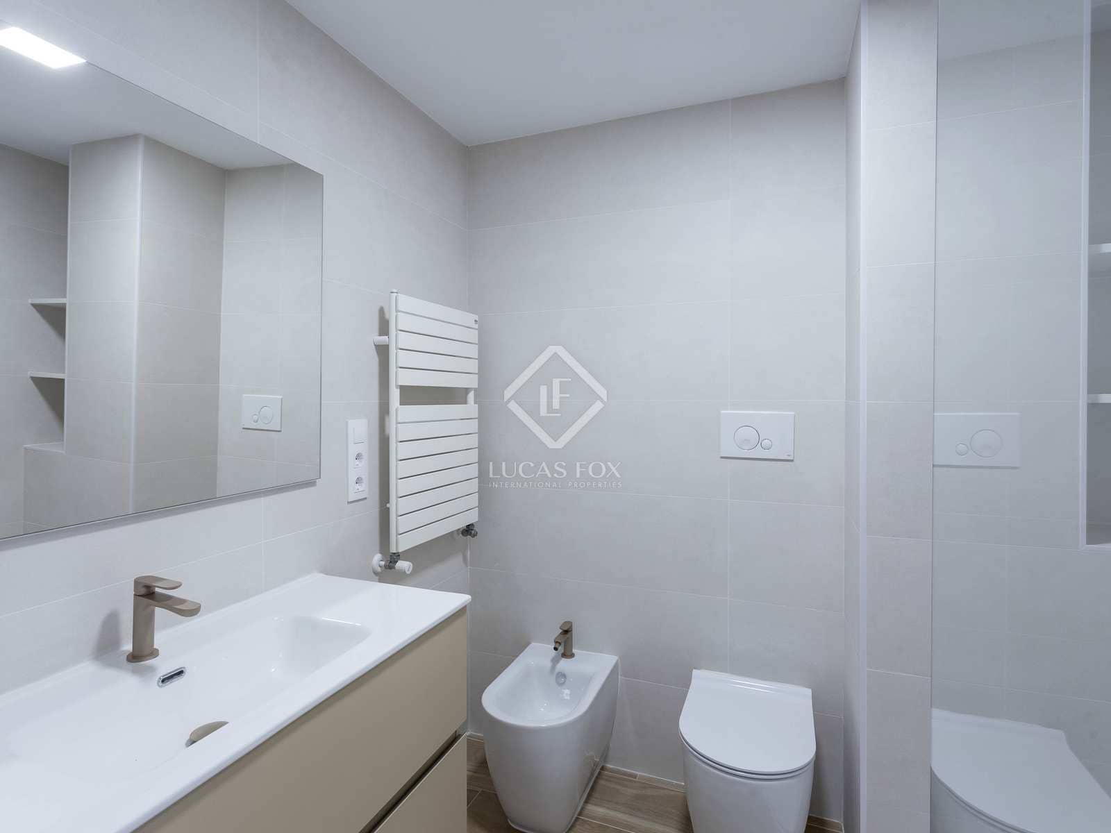 3 quarto Apartamento para arrendar em Valencia cidade - 2 700 € (Ref: 7626106)