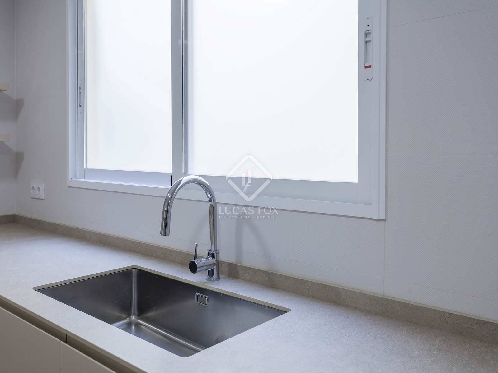 3 quarto Apartamento para arrendar em Valencia cidade - 2 700 € (Ref: 7626106)