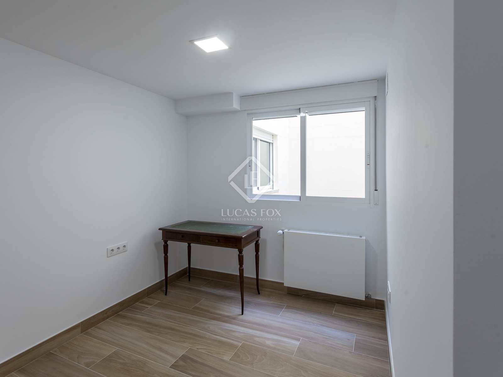 3 quarto Apartamento para arrendar em Valencia cidade - 2 700 € (Ref: 7626106)