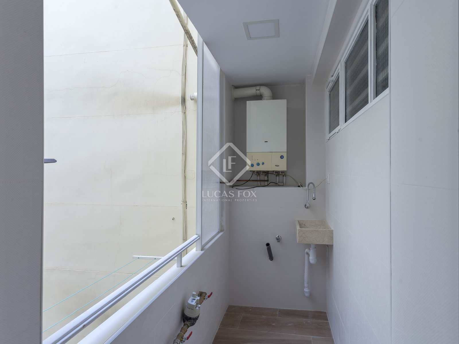 3 quarto Apartamento para arrendar em Valencia cidade - 2 700 € (Ref: 7626106)