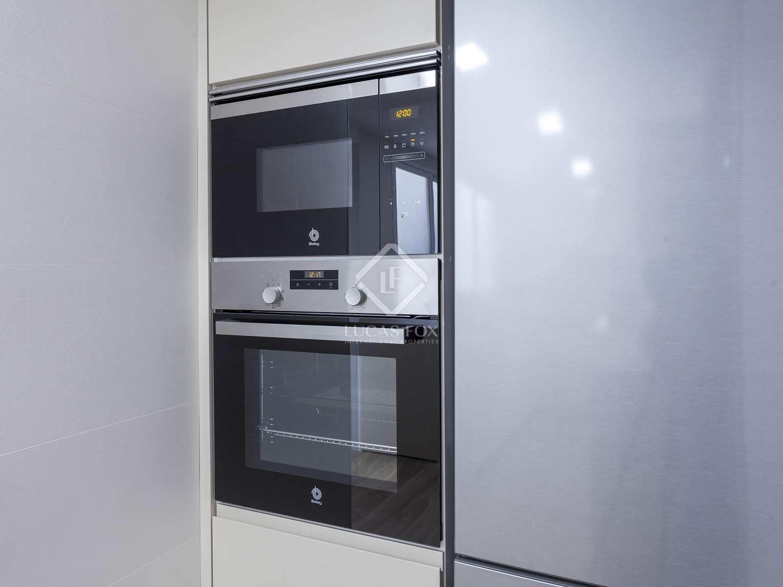 3 quarto Apartamento para arrendar em Valencia cidade - 2 700 € (Ref: 7626106)