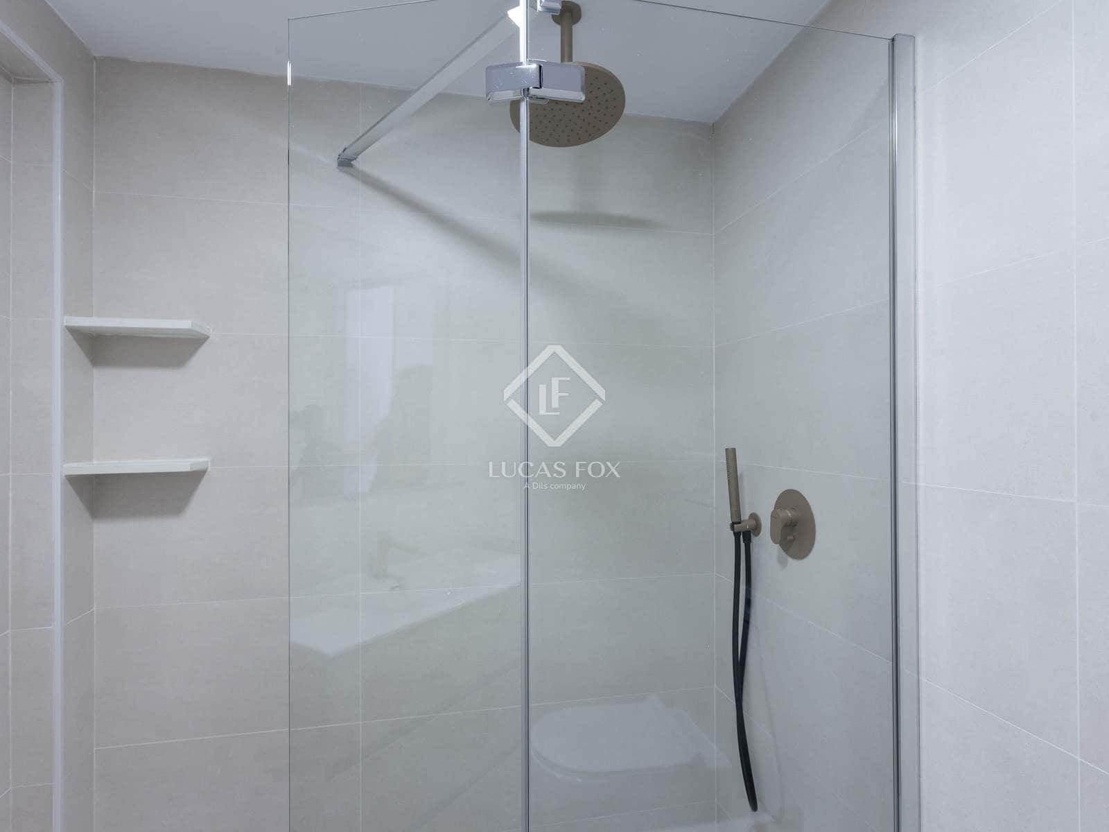 3 quarto Apartamento para arrendar em Valencia cidade - 2 700 € (Ref: 7626106)