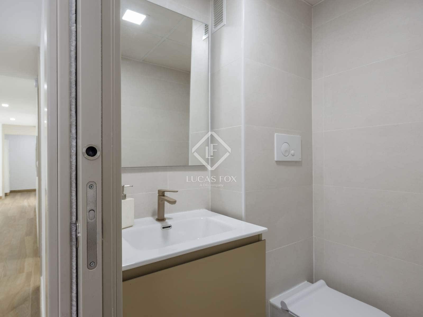 3 quarto Apartamento para arrendar em Valencia cidade - 2 700 € (Ref: 7626106)