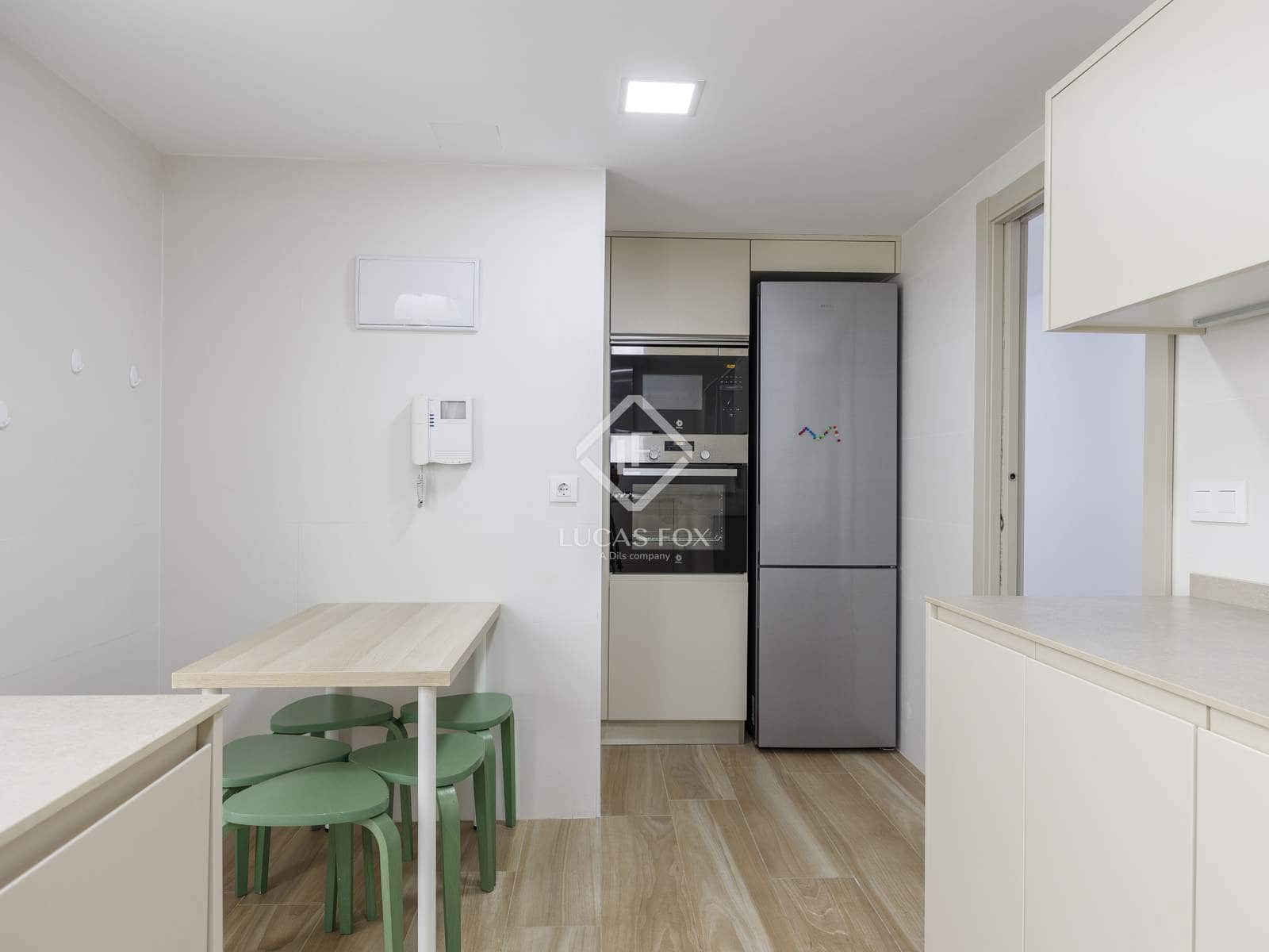 3 quarto Apartamento para arrendar em Valencia cidade - 2 700 € (Ref: 7626106)