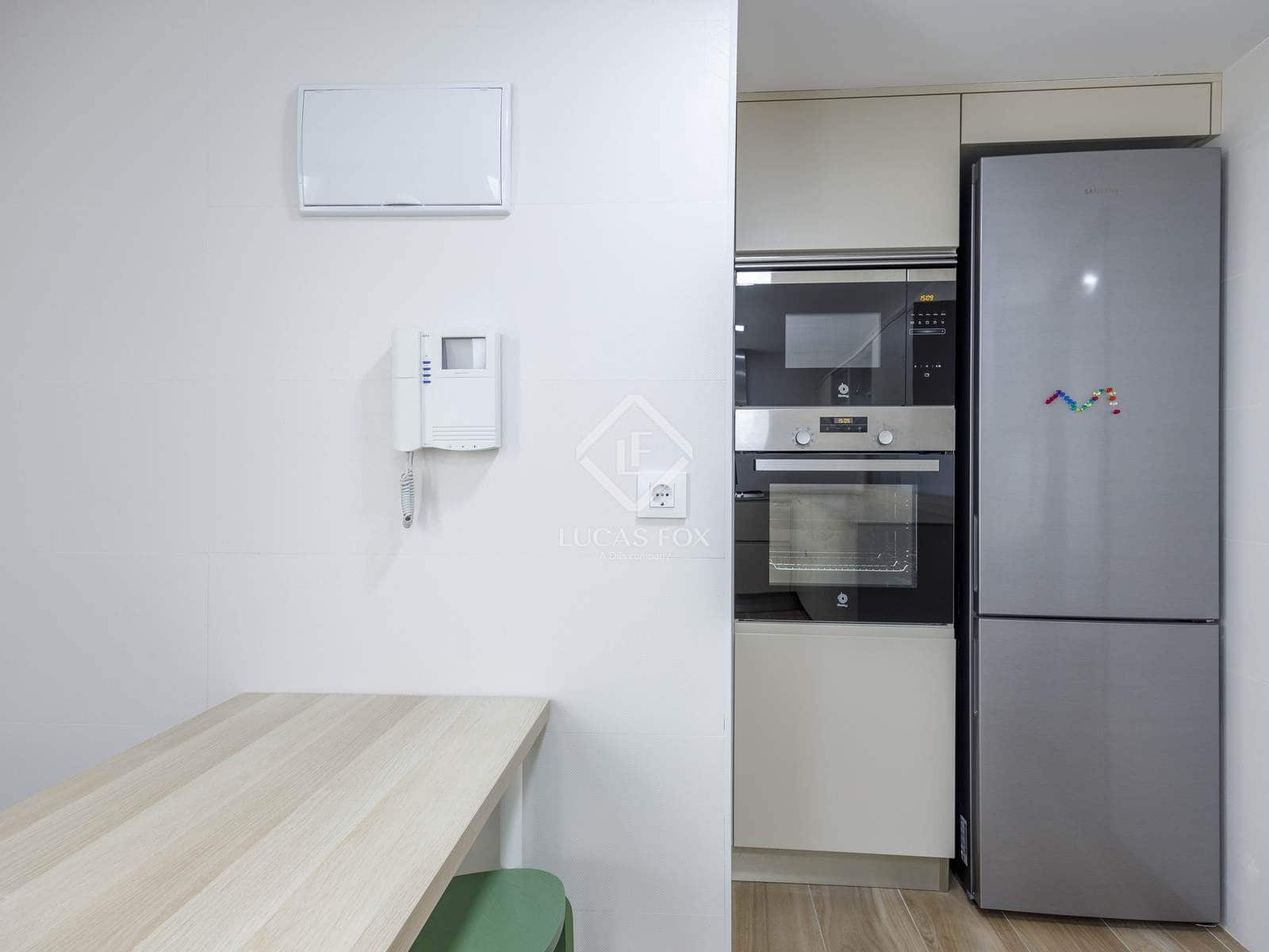 3 quarto Apartamento para arrendar em Valencia cidade - 2 700 € (Ref: 7626106)